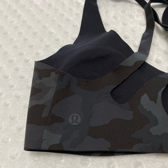 Lululemon Enlite Bra (size 6) - Picture 3 of 6